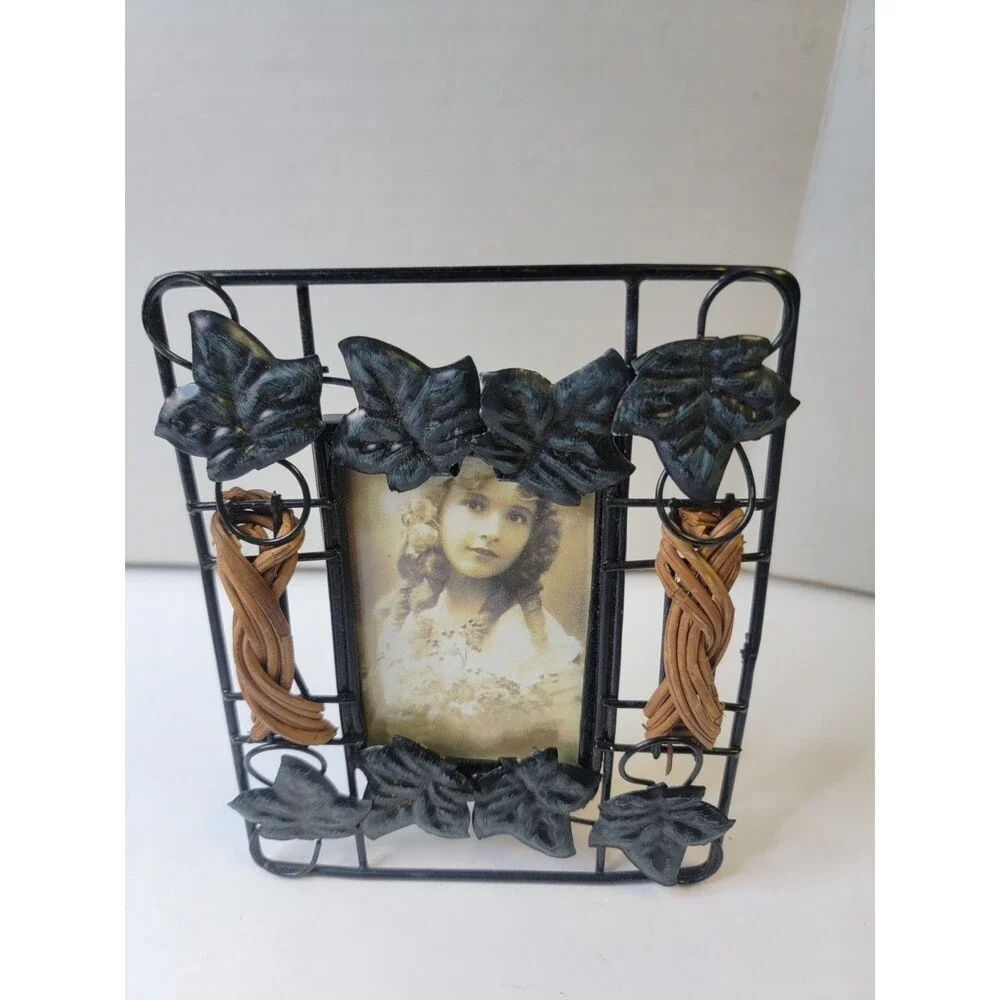 Vintage Style Black Metal Ivy Leaf Picture Frame Woven Rattan Accent 5.5 Inch